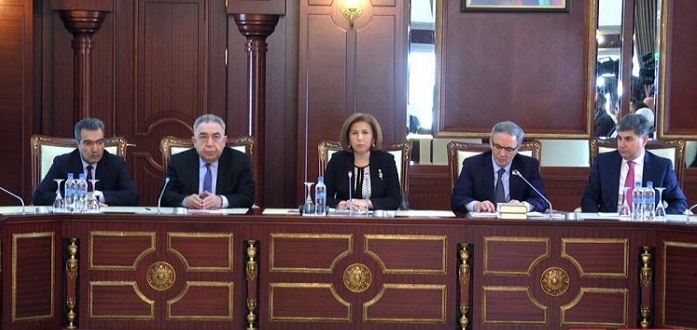 Azerbaijani parliamentary leadership meets media representatives 